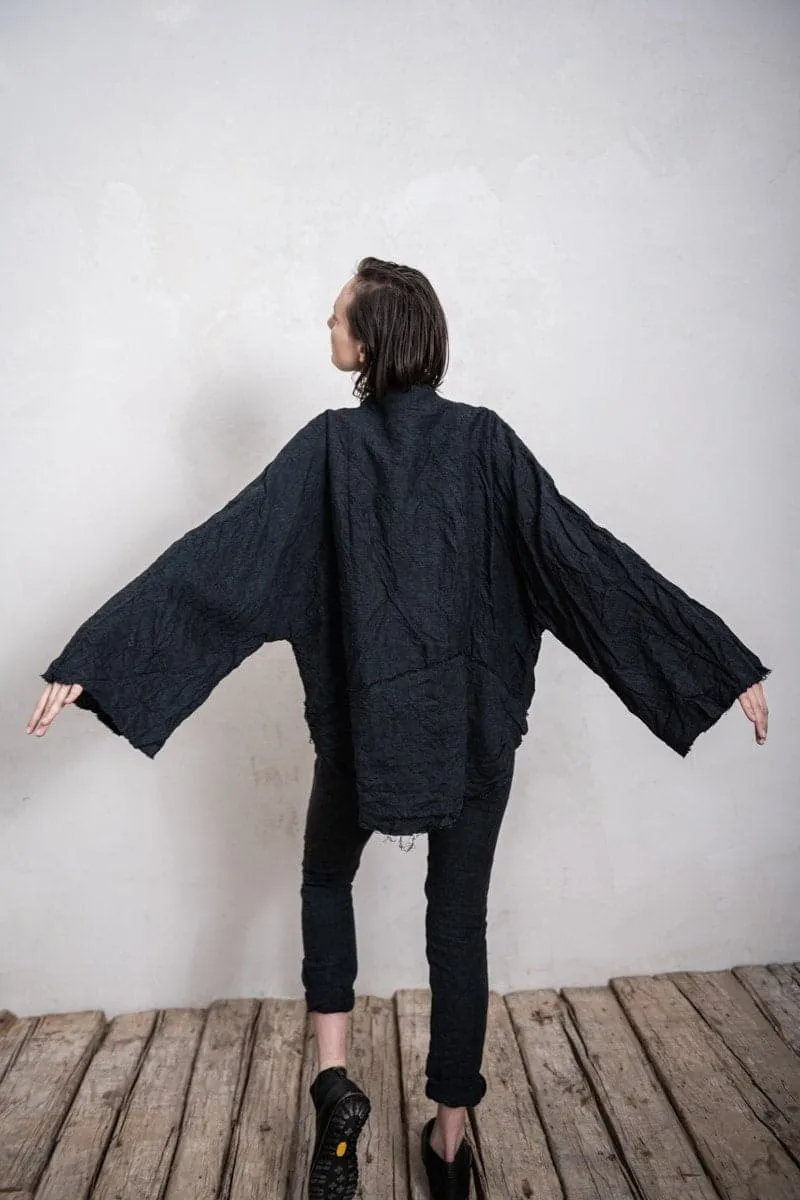 eigensinnig wien | Hemingway | Extravagante Kimono Jacke aus Leinen in anthrazit