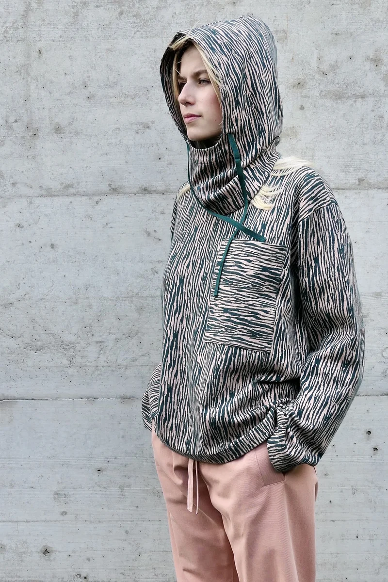 No76 Pullover mit Balaclava