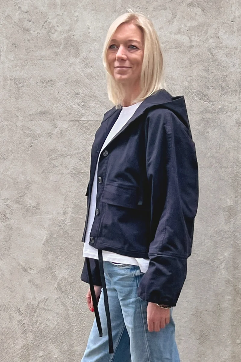 No69 Jacke mit T-Ärmel und Kapuze