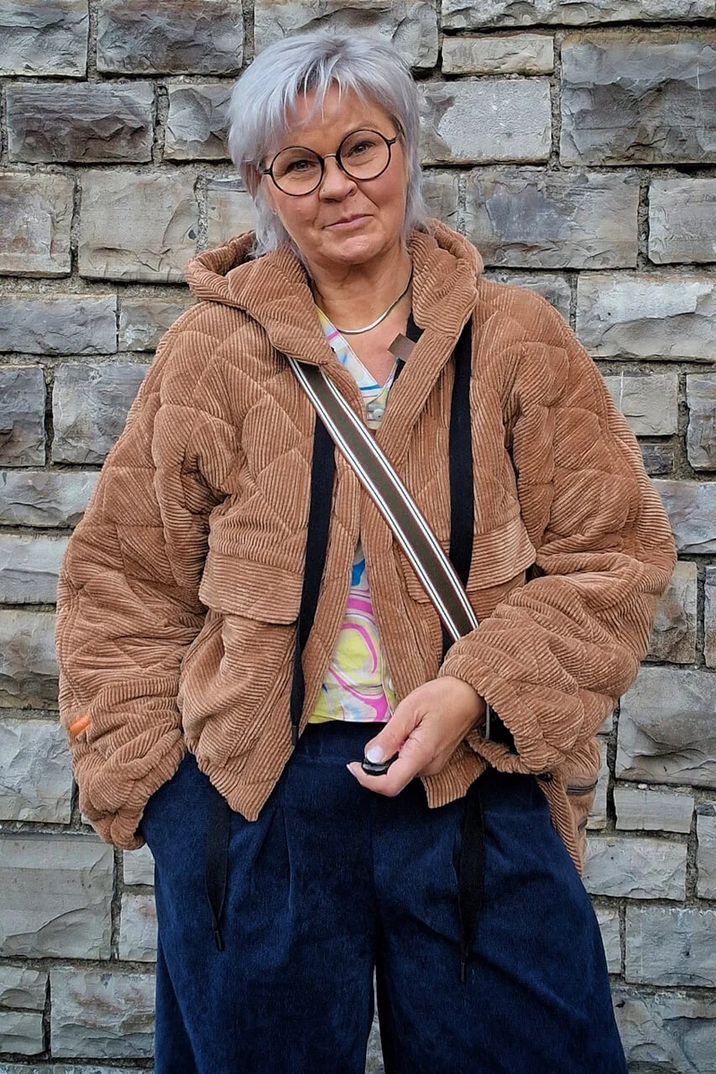 No69 Jacke mit T-Ärmel und Kapuze