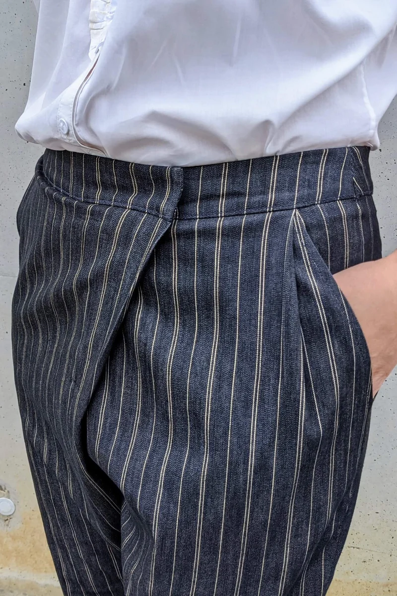 No8 Hose mit schrägem Verschluss