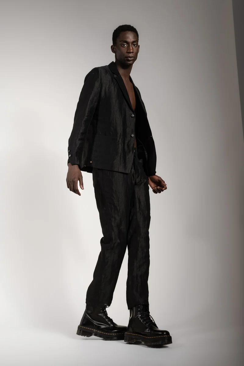 eigensinnig wien | Leibniz | Ausgefallenes Designer Leinensakko für Herren in Schwarz