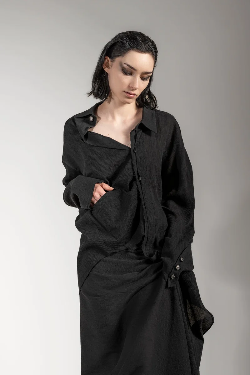 eigensinnig wien | Thoreau | Exklusives Designer Seiden-Shacket in Schwarz