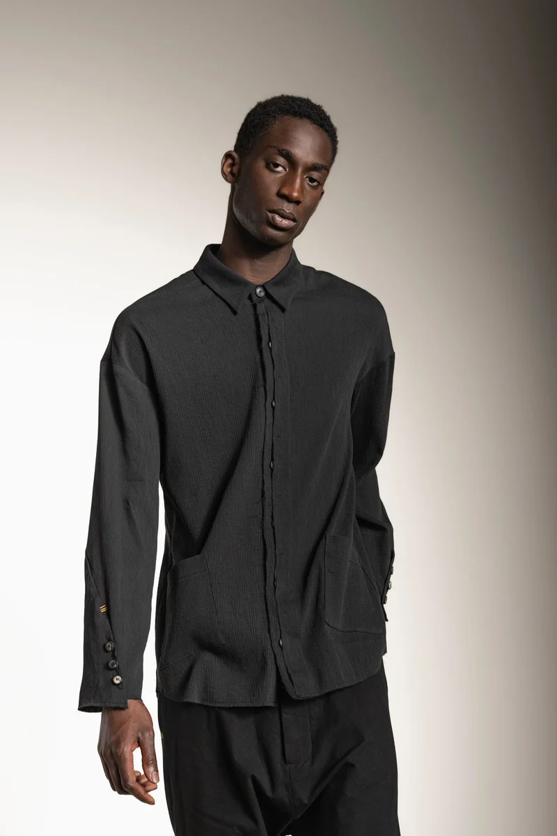 eigensinnig wien | Thoreau | Exklusives Designer Seiden-Shacket in Schwarz