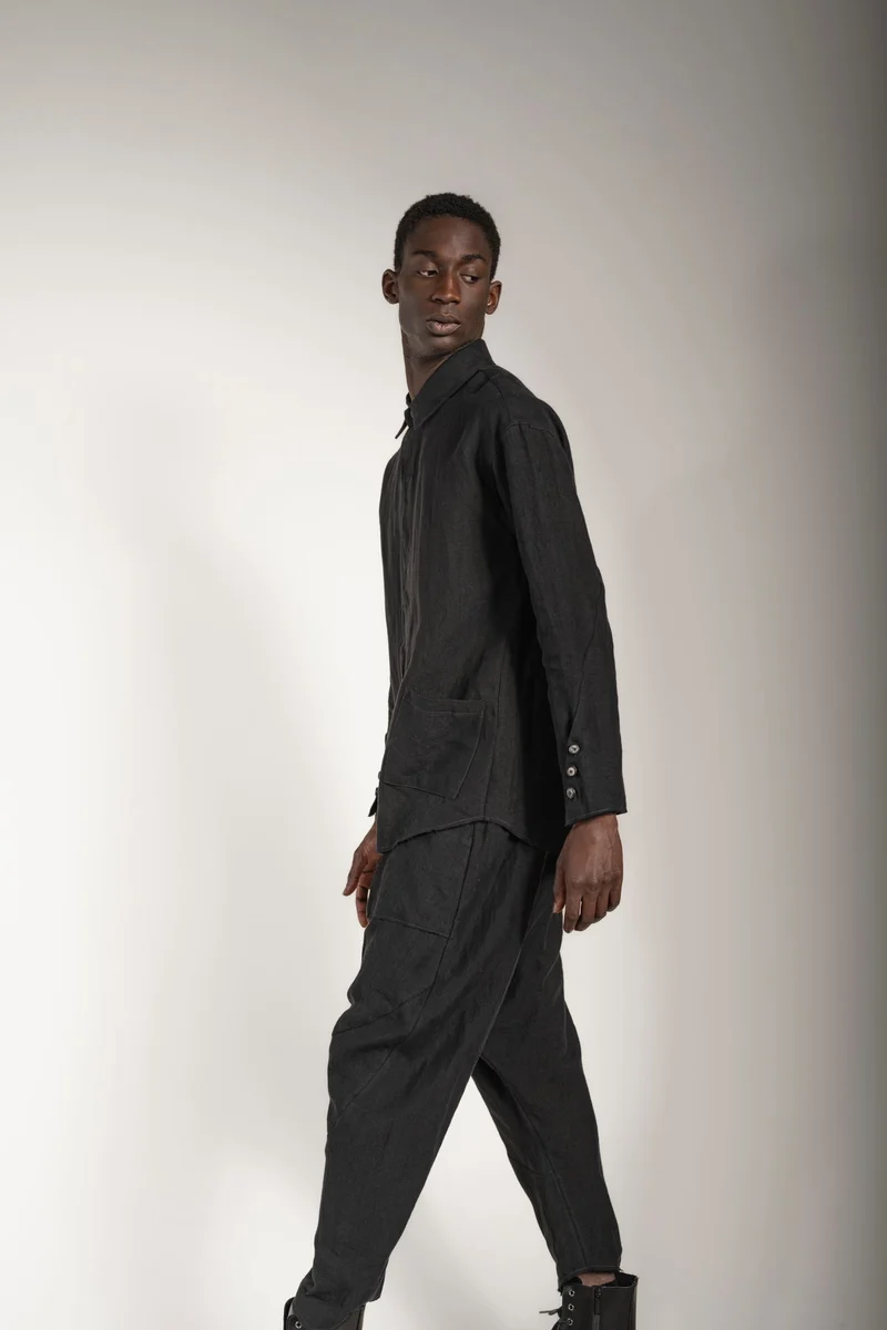 eigensinnig wien | Thoreau | Designer Leinen Overshirt in Schwarz