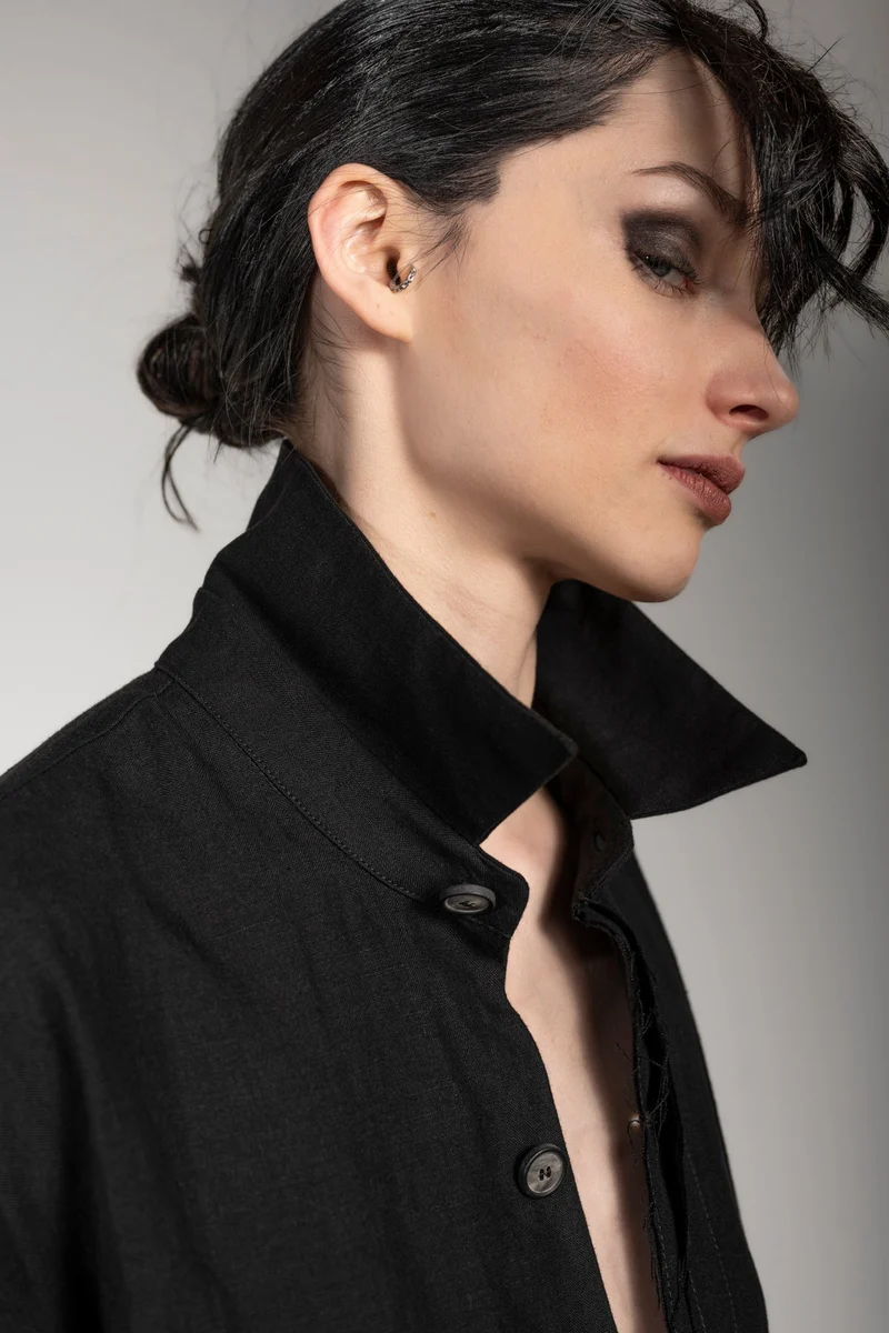 eigensinnig wien | Thoreau | Designer Leinen Overshirt in Schwarz