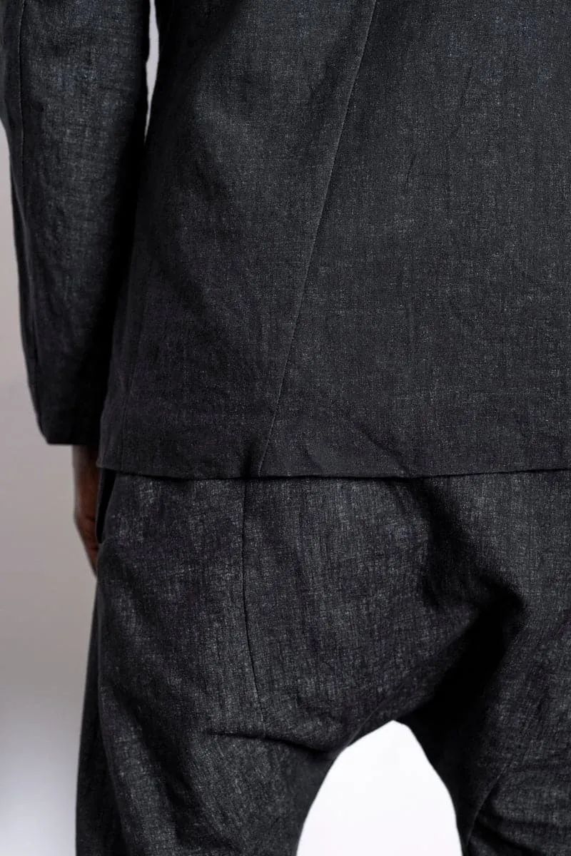eigensinnig wien | Husserl | Außergewöhnliche Leinenjacke für Herren mit Zipper und Stehkragen in Schwarz