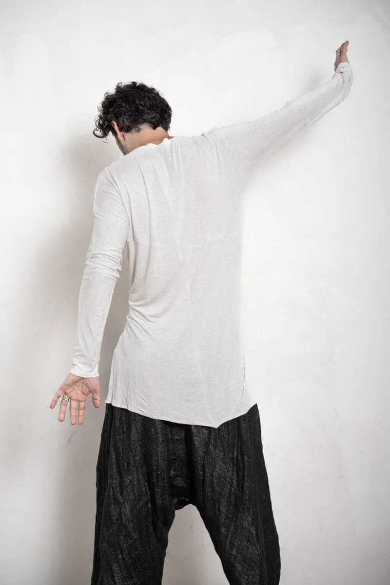 eigensinnig wien | Artmann | Asymmetrischer, leichter Pullover aus Bambus in weiß