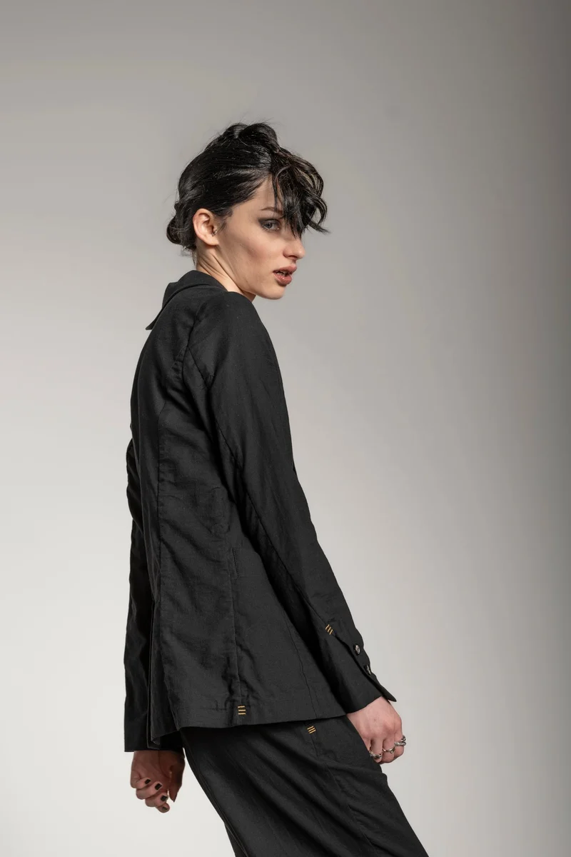 eigensinnig wien | Christie | Edler, schwarzer Designer Kurzblazer für Damen