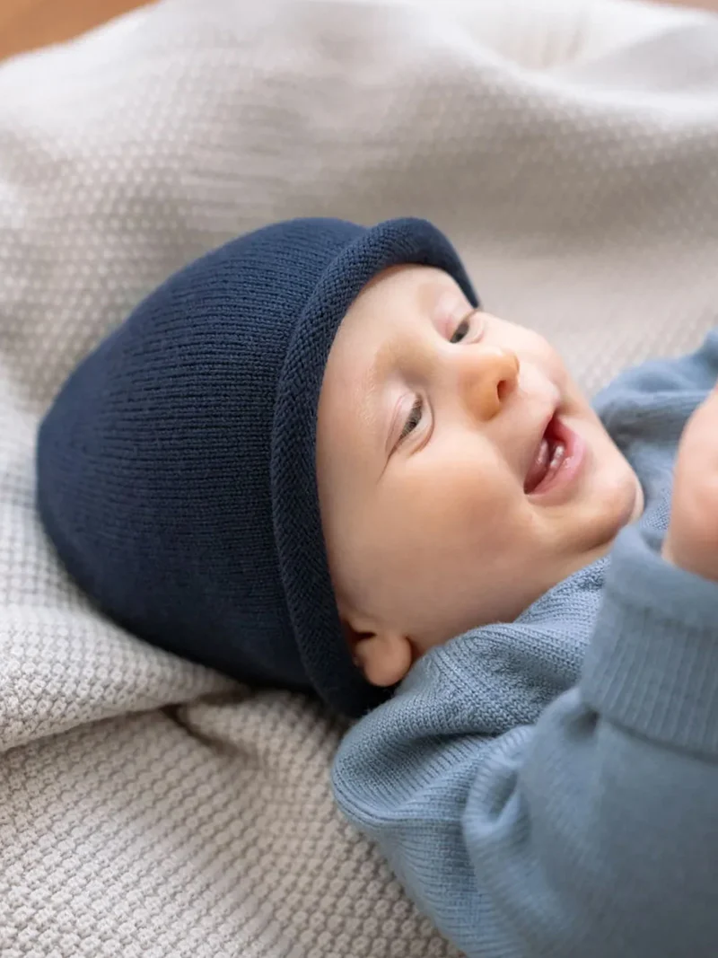 THE WOOLLY HAT - midnight blue
