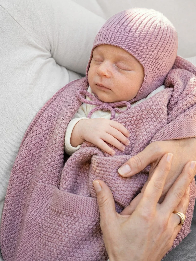 THE WOOLLY BABY HAT - rose