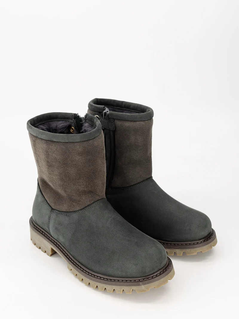 Stiefel Grau